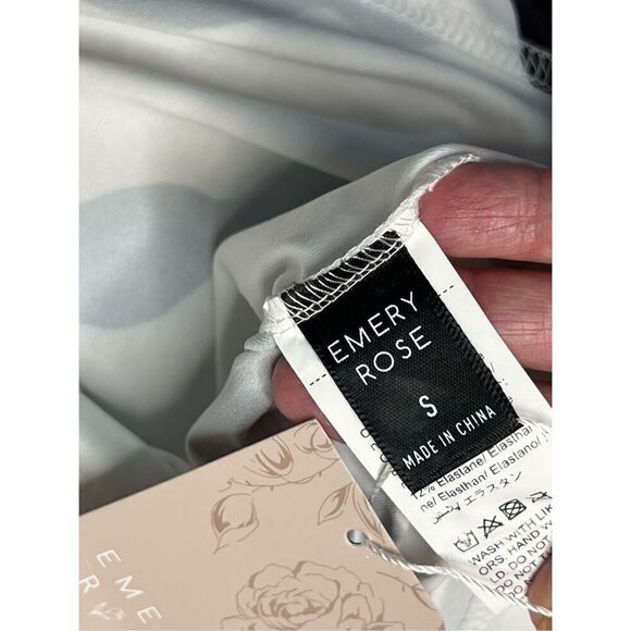 Emery Rose Sleeveless White Black Striped Tie a Shoulders Jersey Dress Small NWT - Picture 8 of 10